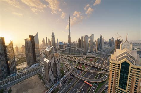 Dubai, United Arab Emirates to UTC .